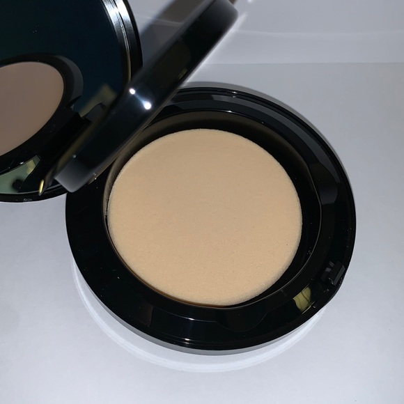 10 Espresso Skin Moisture Compact Foundation - Picture 6 of 11